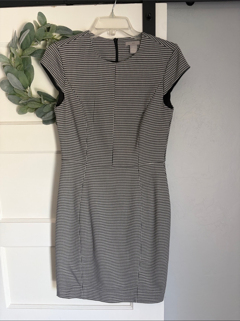 H&M Black and White Houndstooth Midi Sheath Dress